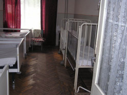 Room before renovation